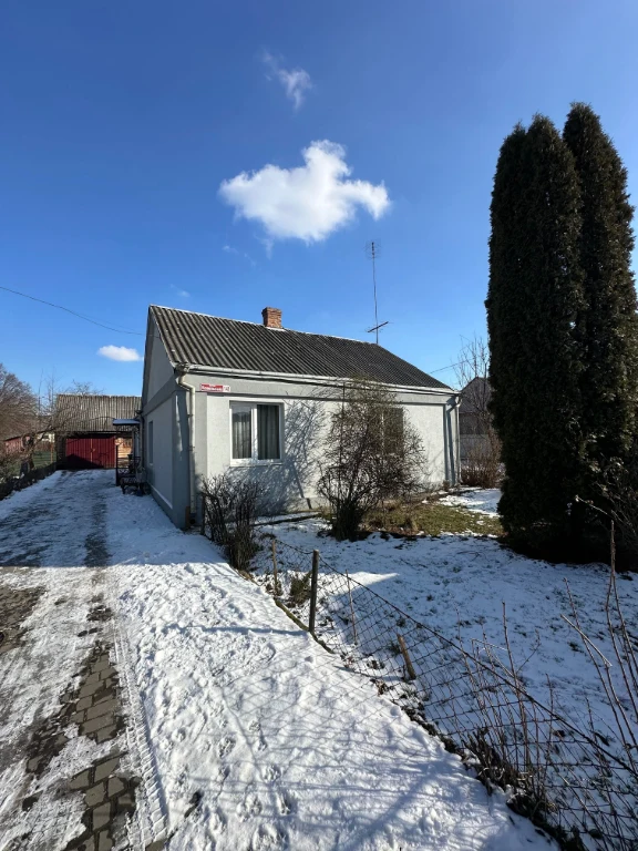 Land plot with a house in Lutsk (near the Kovelskaya street)