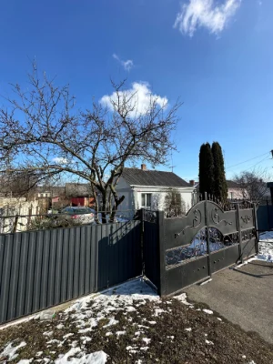 Land plot with a house in Lutsk (near the Kovelskaya street)