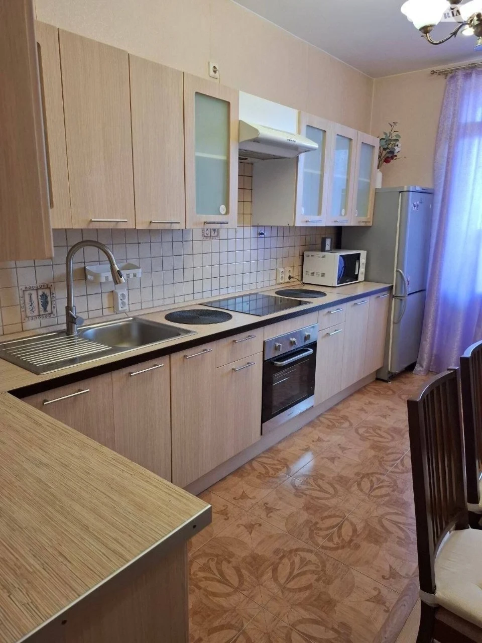 Сдается Квартира, Площа Ринок