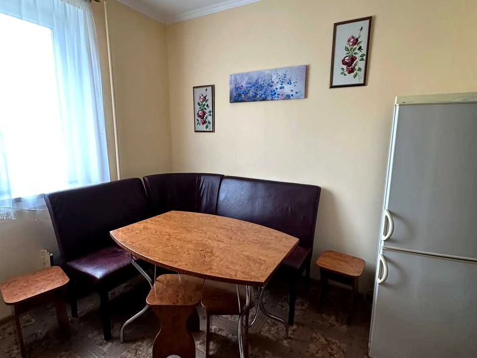 Apartment. Lviv, Red Poplar Avenue