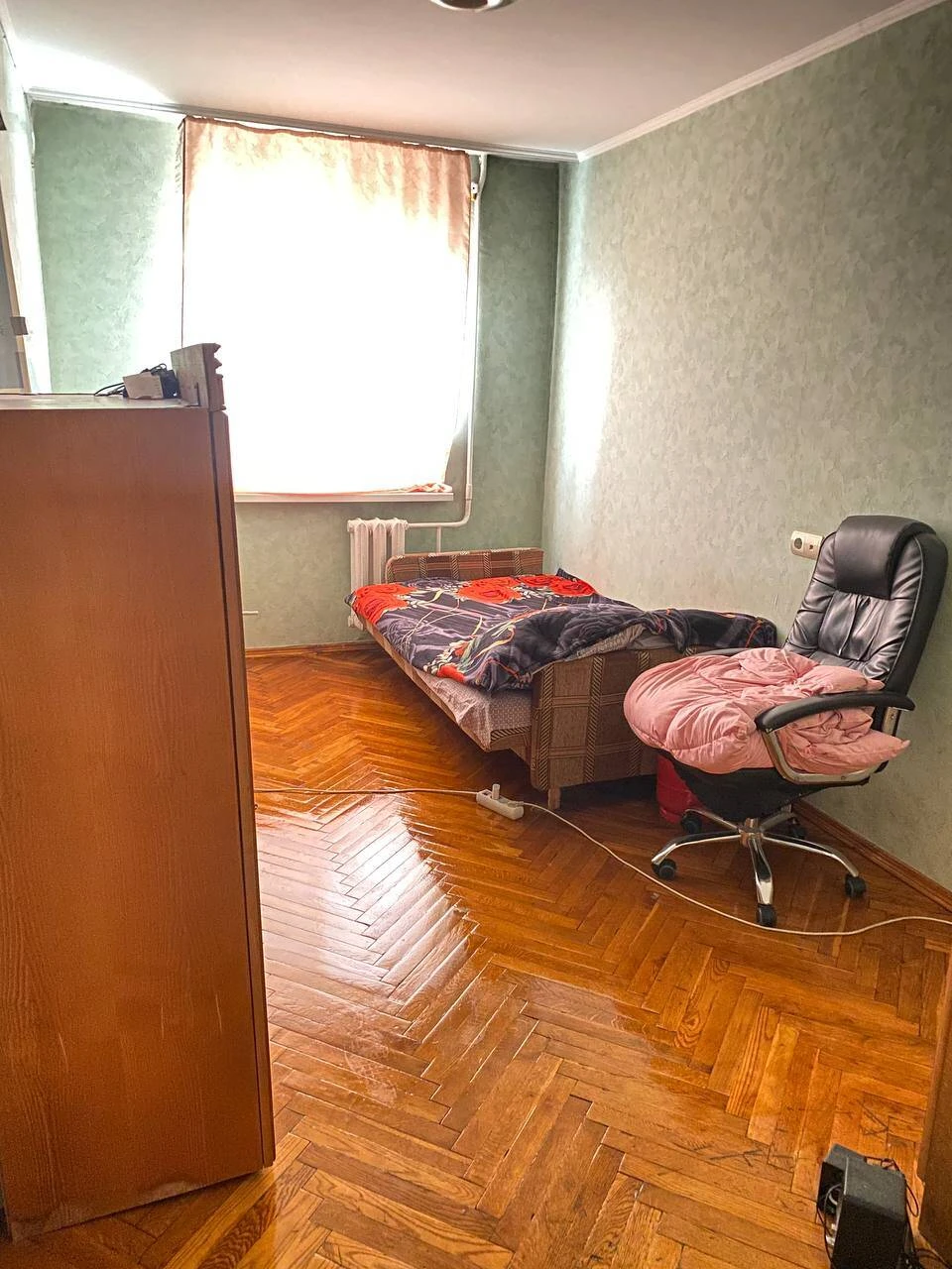 2-кімнатна квартира роздільна біля метро Чернігівська, просп