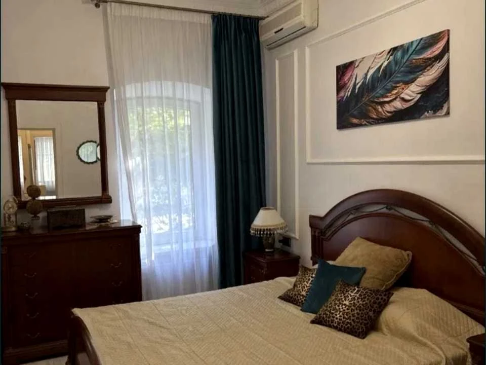Apartment. Veslava Chornovolya st, Odessa