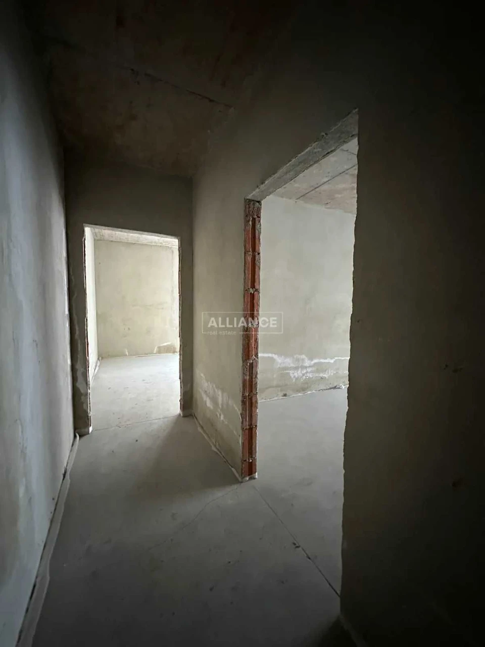 2-room apartment. Partial renovation.