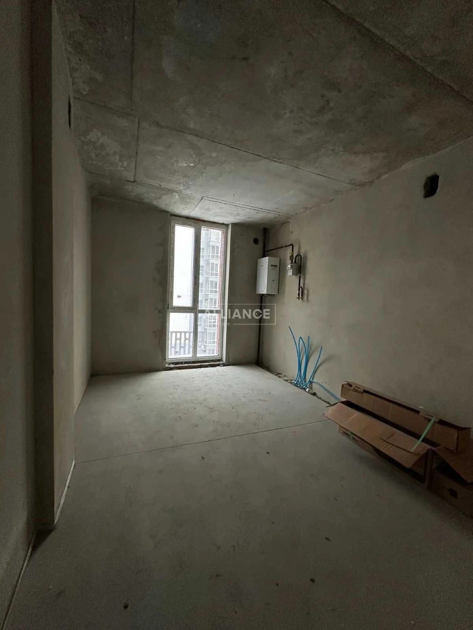 2-room apartment. Partial renovation.