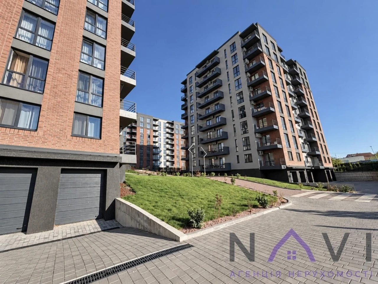 Sale of a 2-bedroom apartment | West Towers residential complex