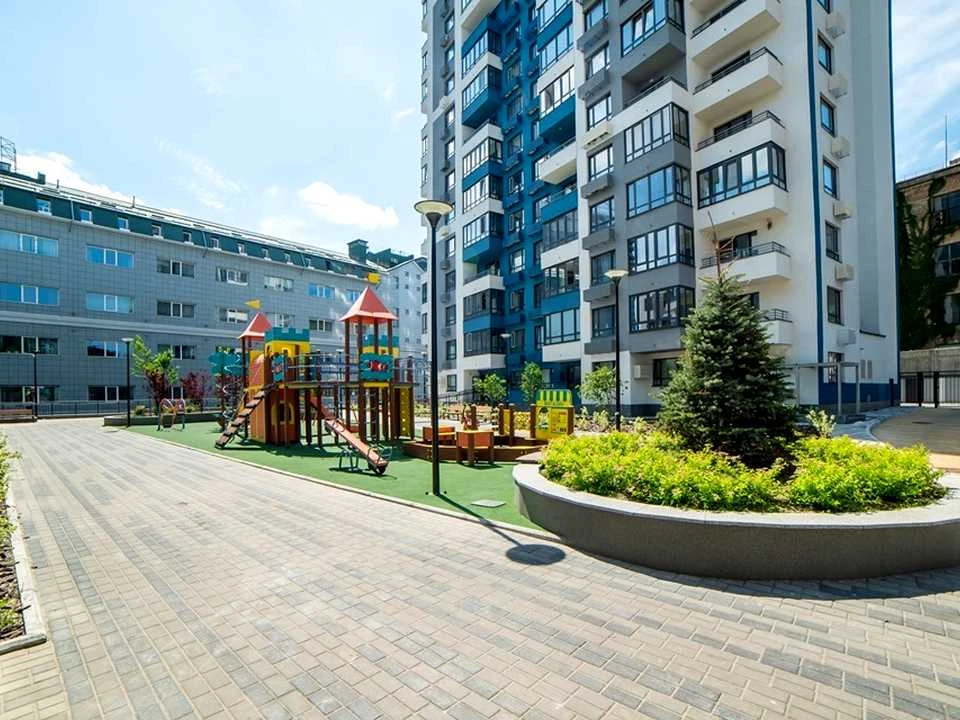 Apartment. Sholudenko st.