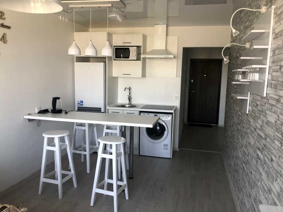Apartment. Sholudenko st.
