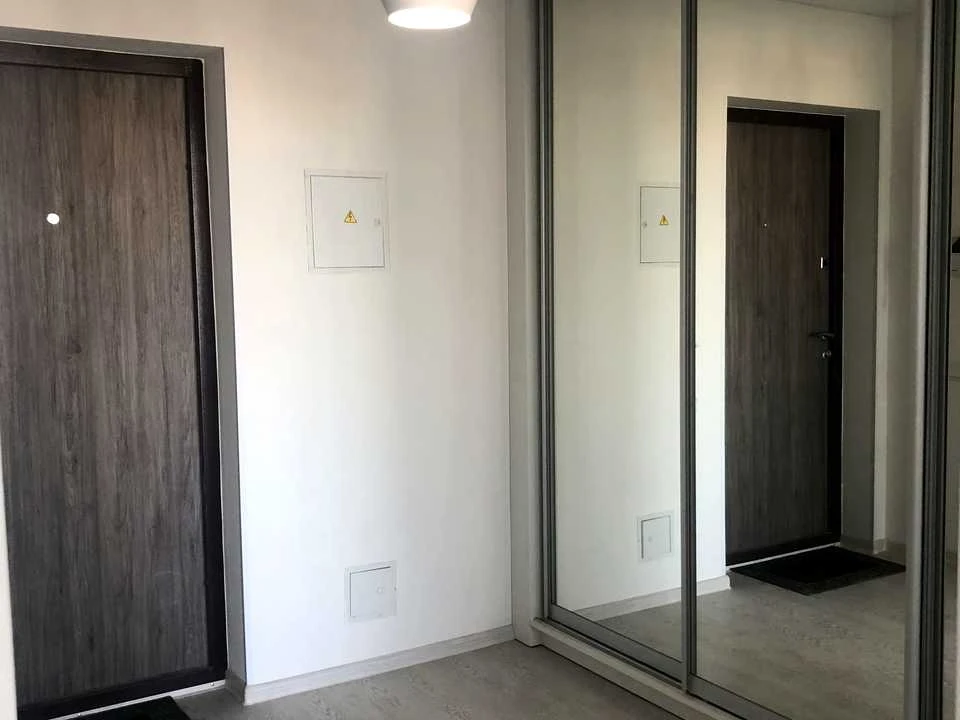 Apartment. Sholudenko st.