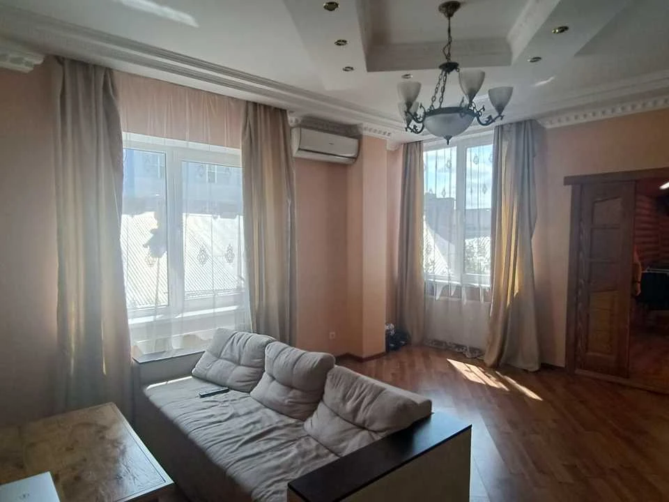 Квартира. Львов, Братьев Михновских ул. (Московская)