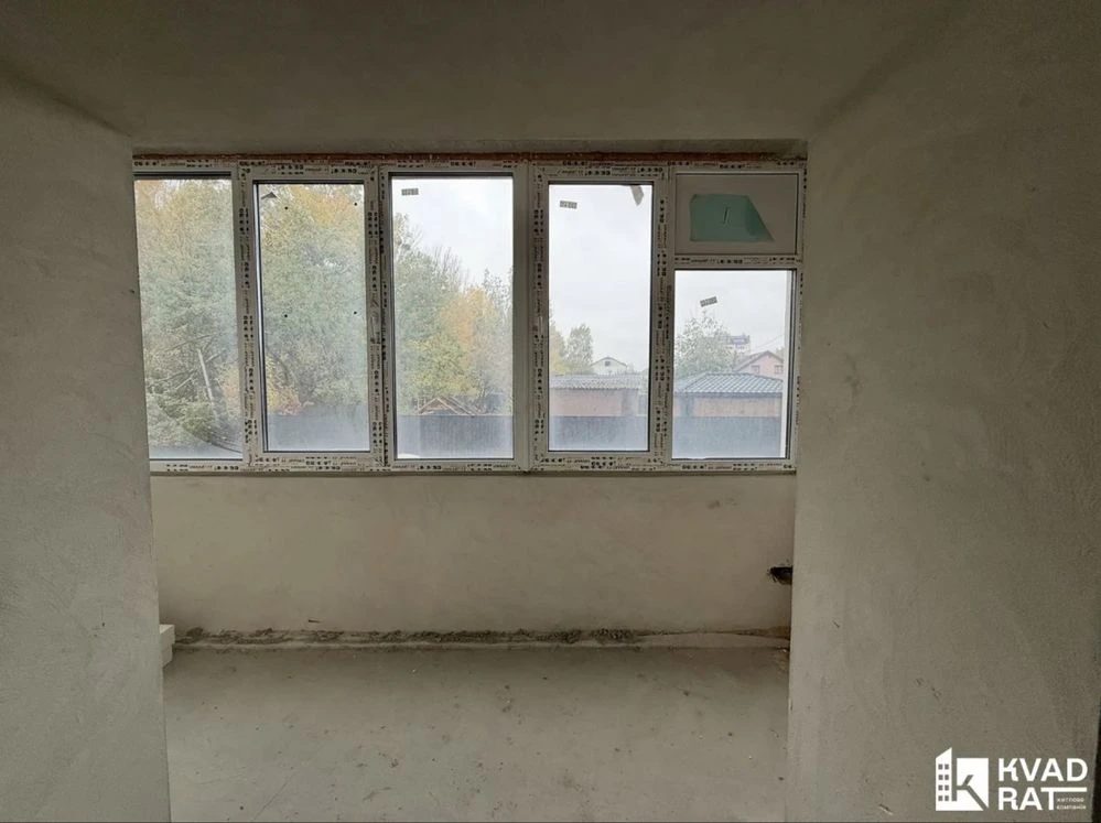 APARTMENT FOR SALE - 2 rooms, all communications, 1st floor, BAM
