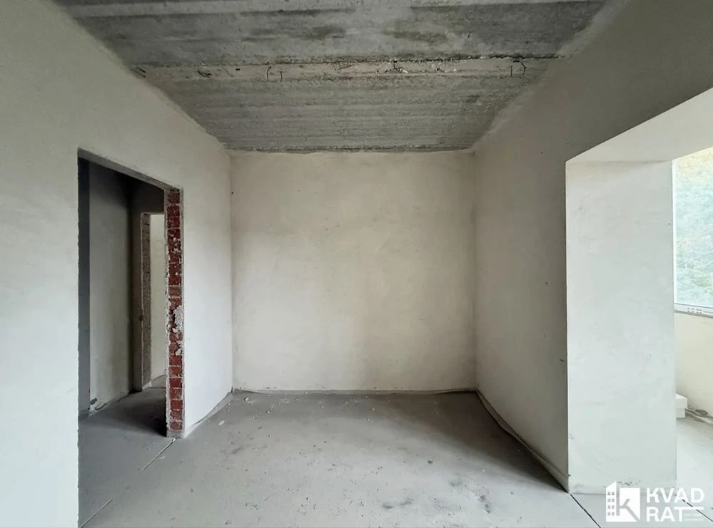 APARTMENT FOR SALE - 2 rooms, all communications, 1st floor, BAM