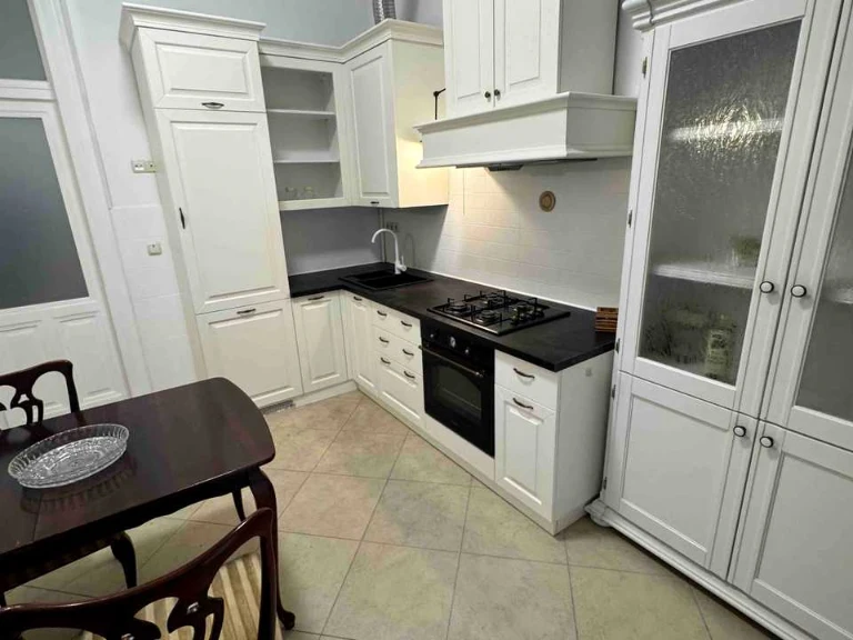 Apartment. Pantelemona Kulisya st.