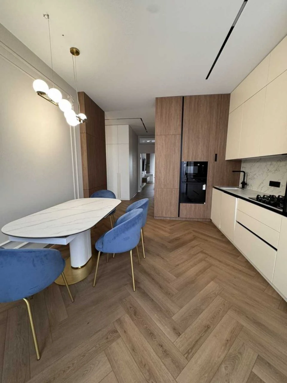 For Sale: 2-bedroom apartment (65 sq m) in Kyiv, Holosiiv district