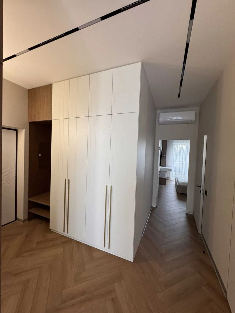 For Sale: 2-bedroom apartment (65 sq m) in Kyiv, Holosiiv district