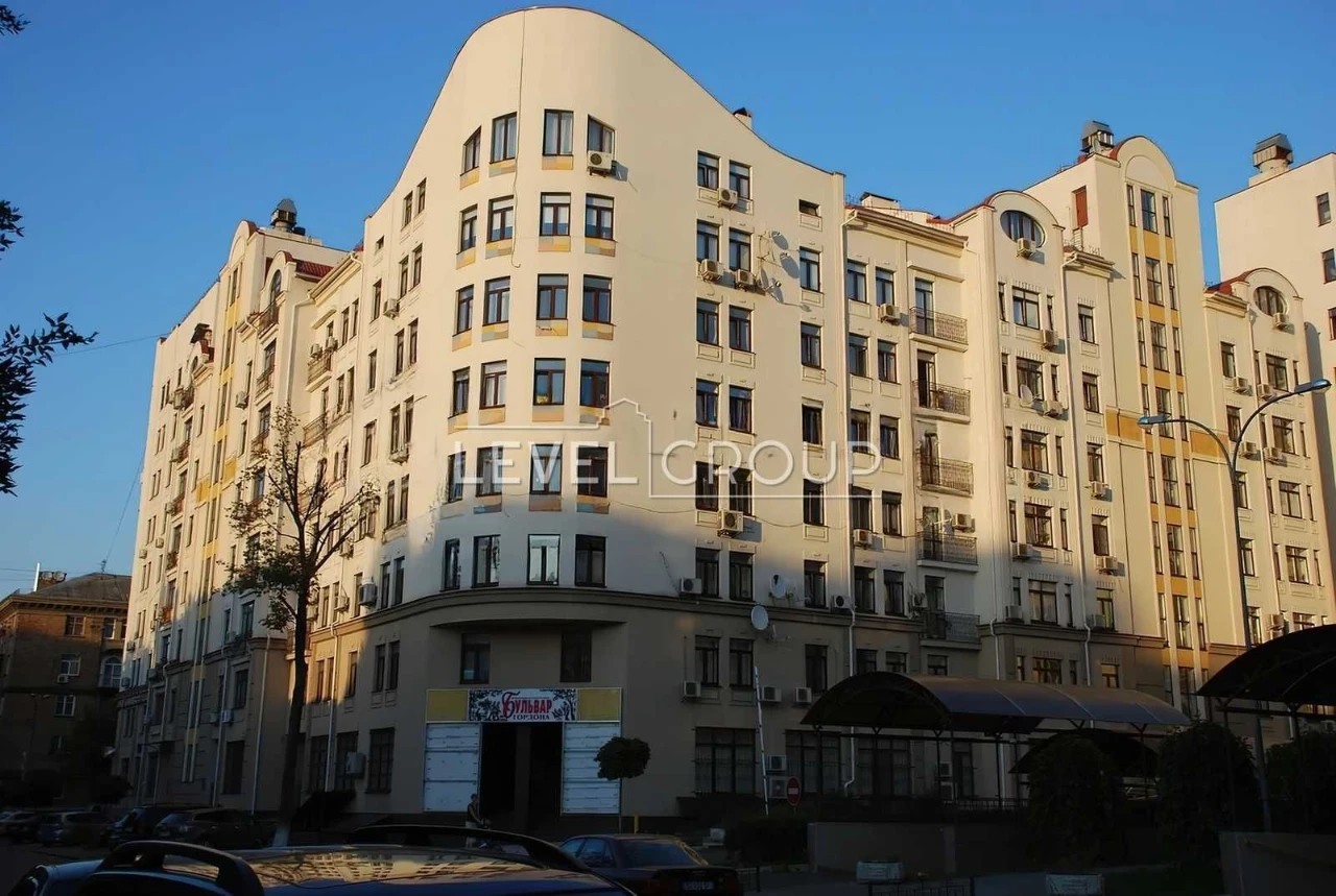 Продаж 3-кімнатної квартири на Подолі, Київ, вул. Щекавицька 30/39