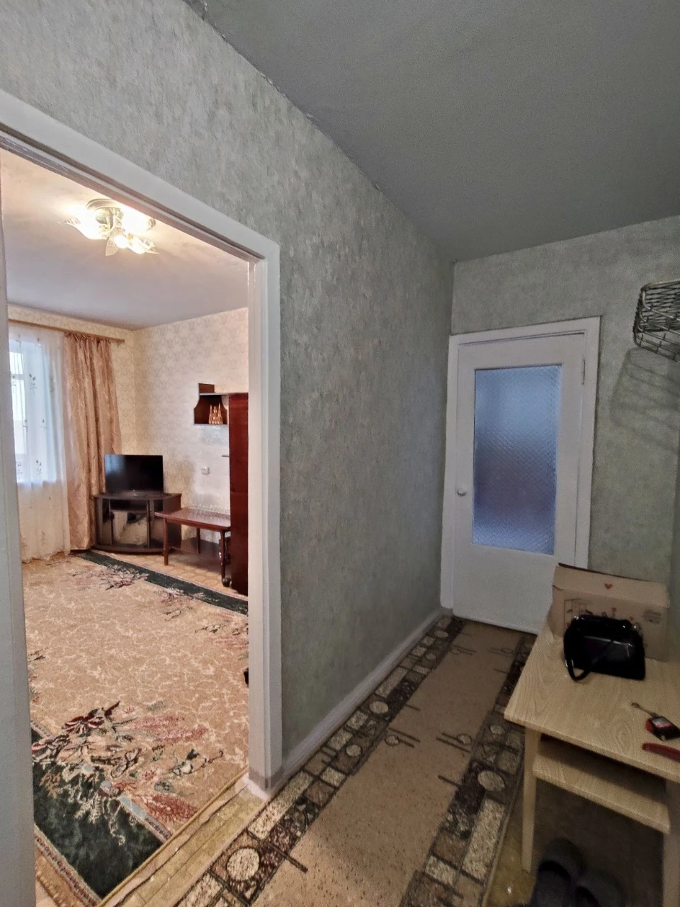 Selling 2-room apartment on Central Avenue