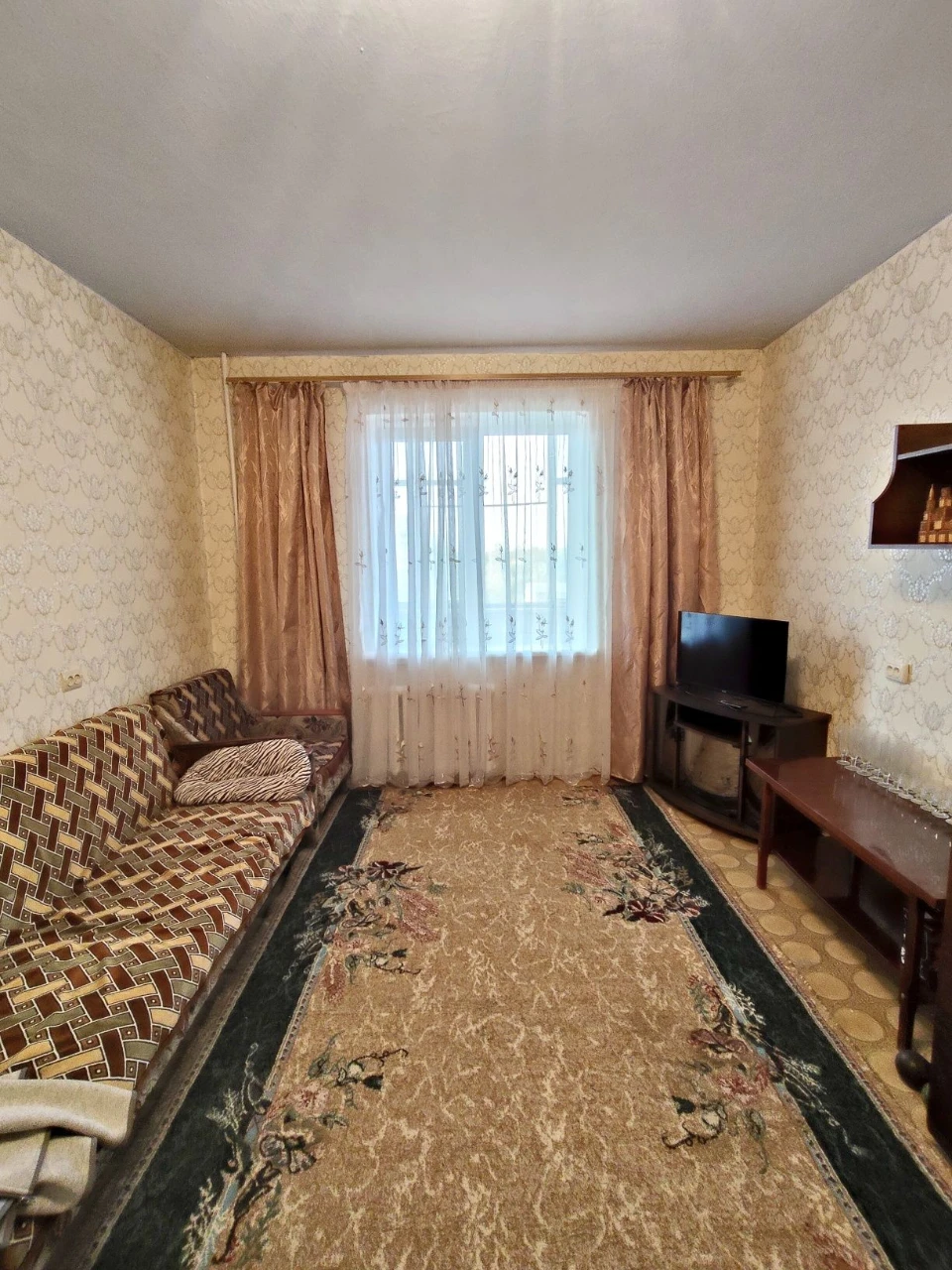 Selling 2-room apartment on Central Avenue