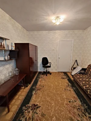 Selling 2-room apartment on Central Avenue