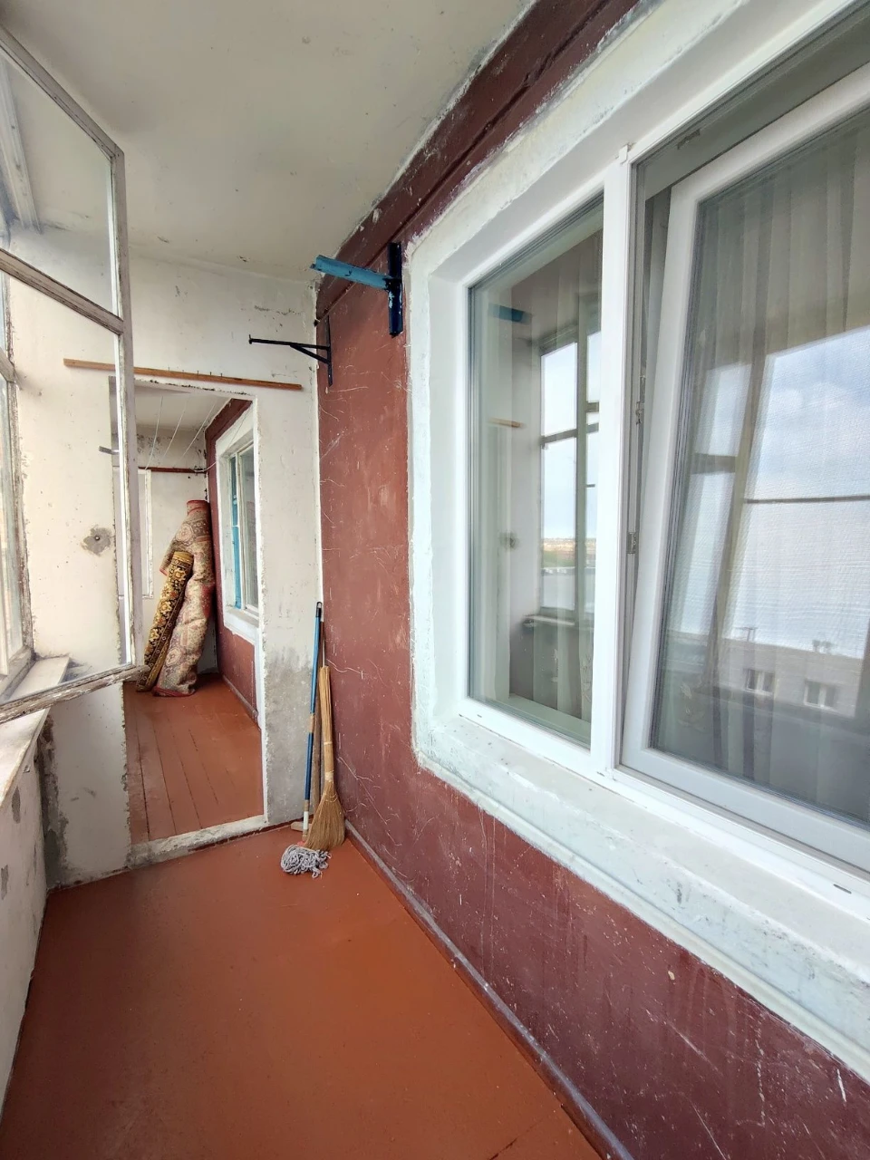 Selling 2-room apartment on Central Avenue
