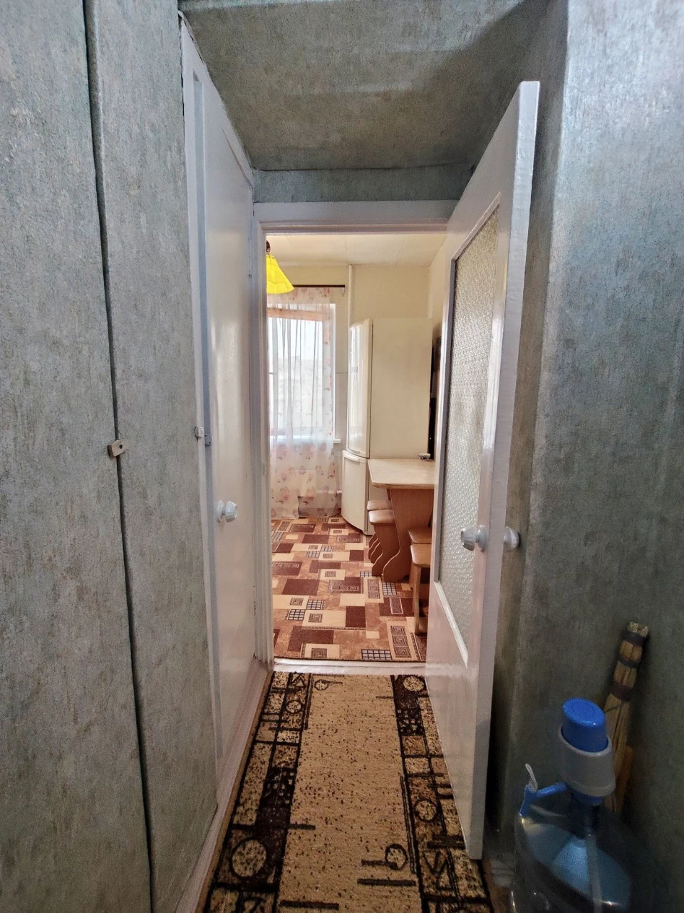 Selling 2-room apartment on Central Avenue