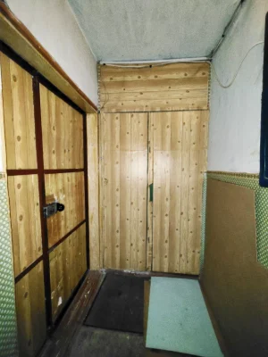 Selling 2-room apartment on Central Avenue