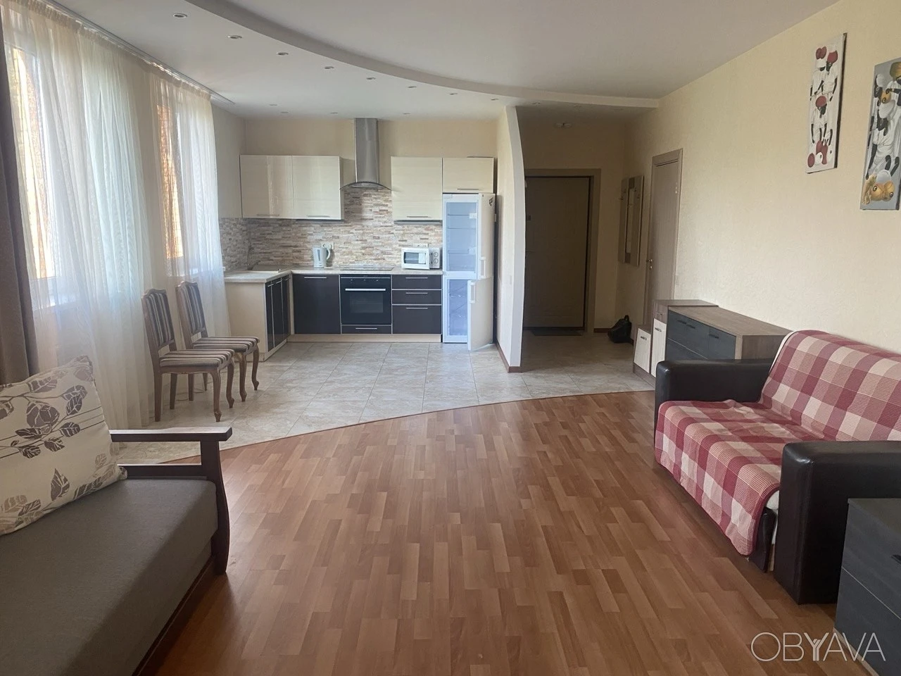 Сдается 2-комнатная квартира в центре, Печерск, 4 этаж, Деловая, 2Б.