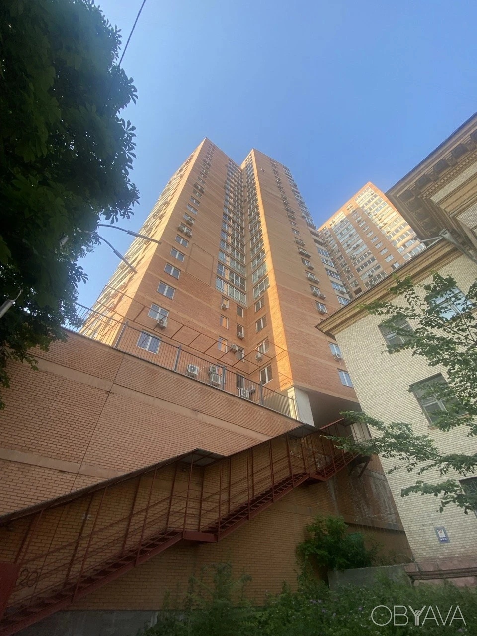 Сдается 2-комнатная квартира в центре, Печерск, 4 этаж, Деловая, 2Б.