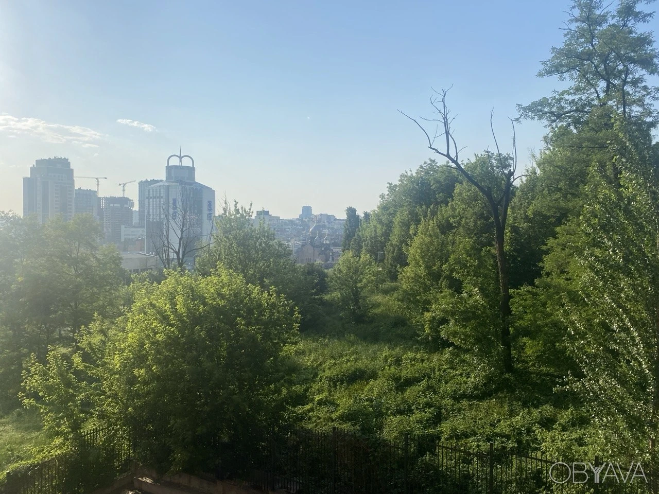 Сдается 2-комнатная квартира в центре, Печерск, 4 этаж, Деловая, 2Б.
