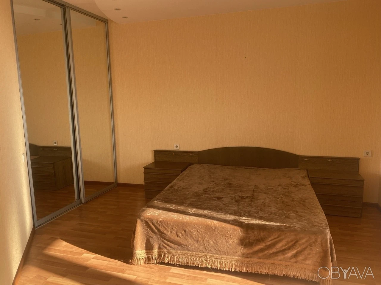 Сдается 2-комнатная квартира в центре, Печерск, 4 этаж, Деловая, 2Б.