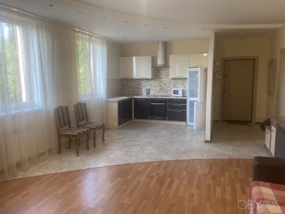Сдается 2-комнатная квартира в центре, Печерск, 4 этаж, Деловая, 2Б.