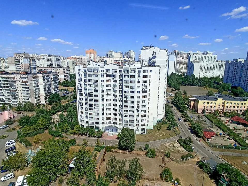 Квартира. Киев, улица Анны Ахматовой