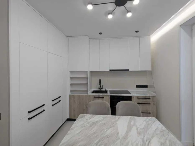 For Sale 2 room apartment 60 sq m New building on the 3rd floor