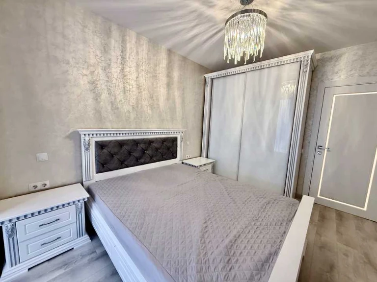 Apartment. Ivano-Frankivsk, Kniazhyne Street