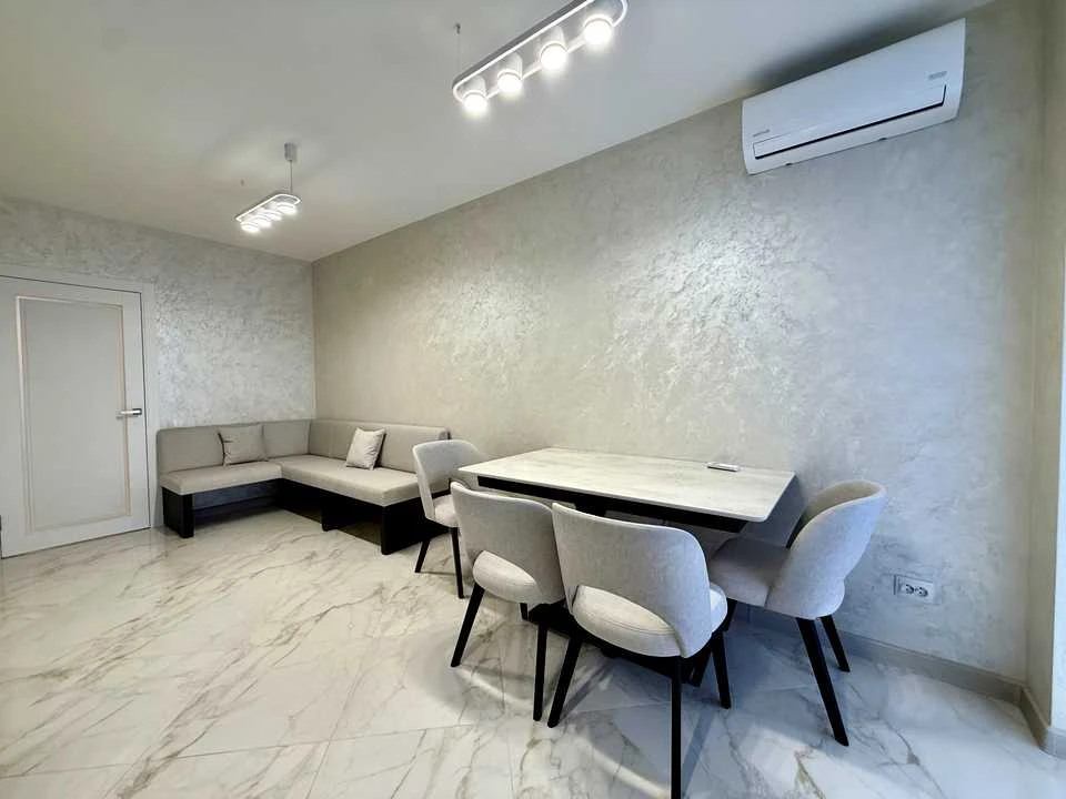 Apartment. Ivano-Frankivsk, Kniazhyne Street