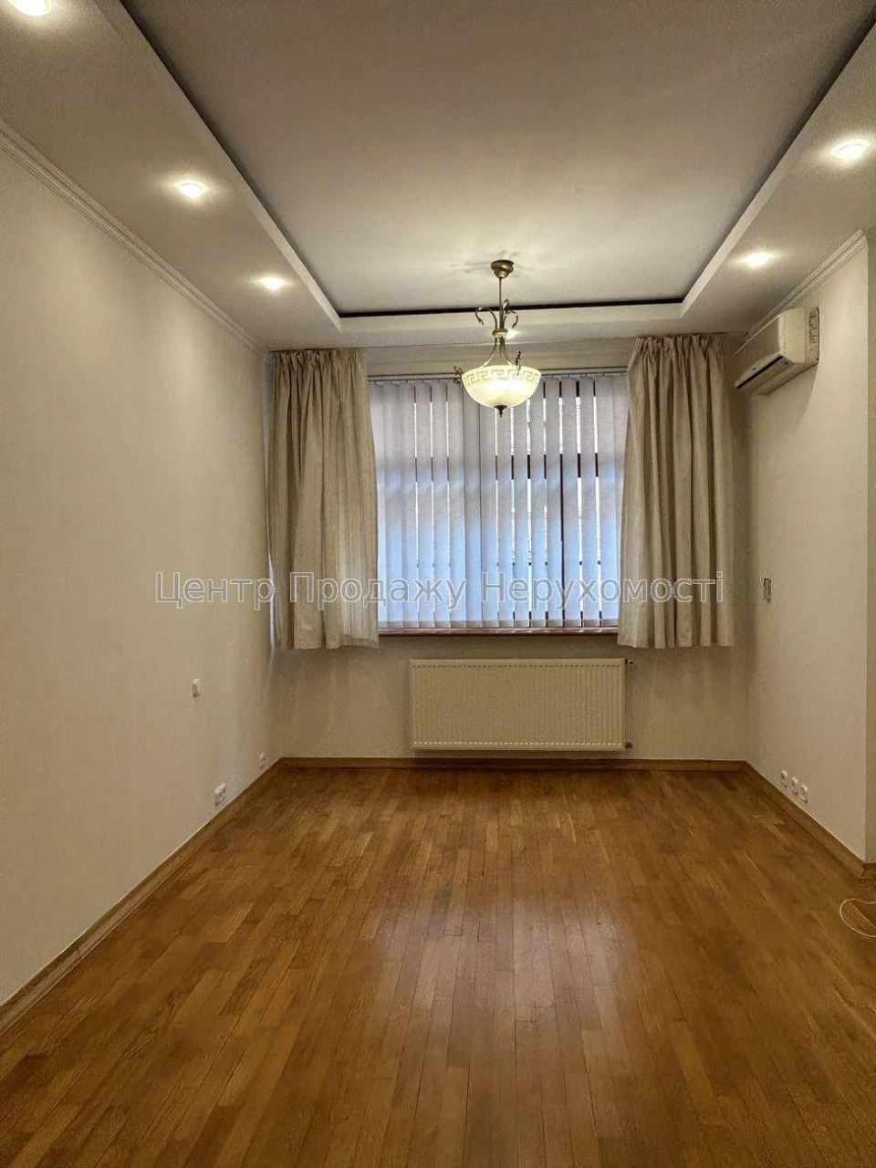 Продається 5-кімнатна квартира 180 м², Київ.