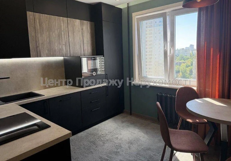 Продаж 2-кімн. квартири, 18/22 поверх, 65. 10 м² у Києві.