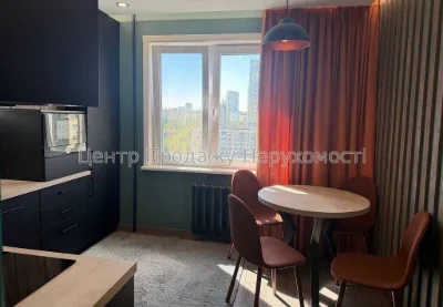 Продаж 2-кімн. квартири, 18/22 поверх, 65.10 м² в Києві.