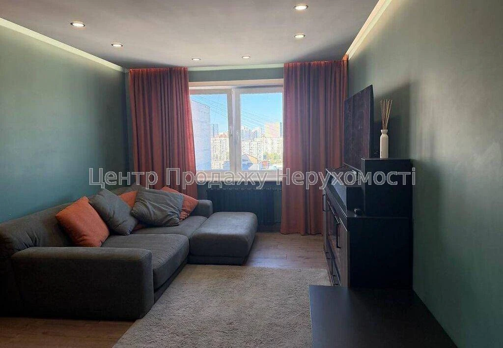 Продаж 2-кімн. квартири, 18/22 поверх, 65.10 м² в Києві.