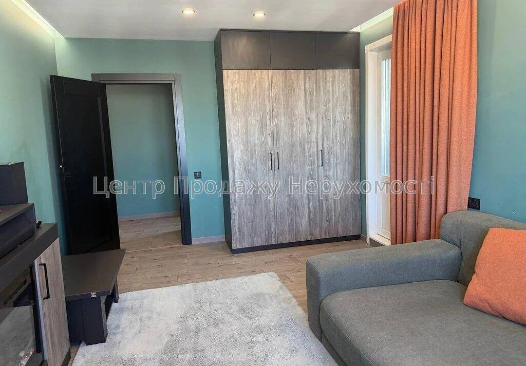 Продаж 2-кімн. квартири, 18/22 поверх, 65.10 м² в Києві.