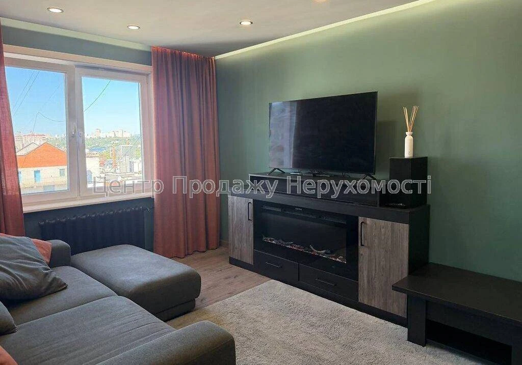 Продаж 2-кімн. квартири, 18/22 поверх, 65.10 м² в Києві.