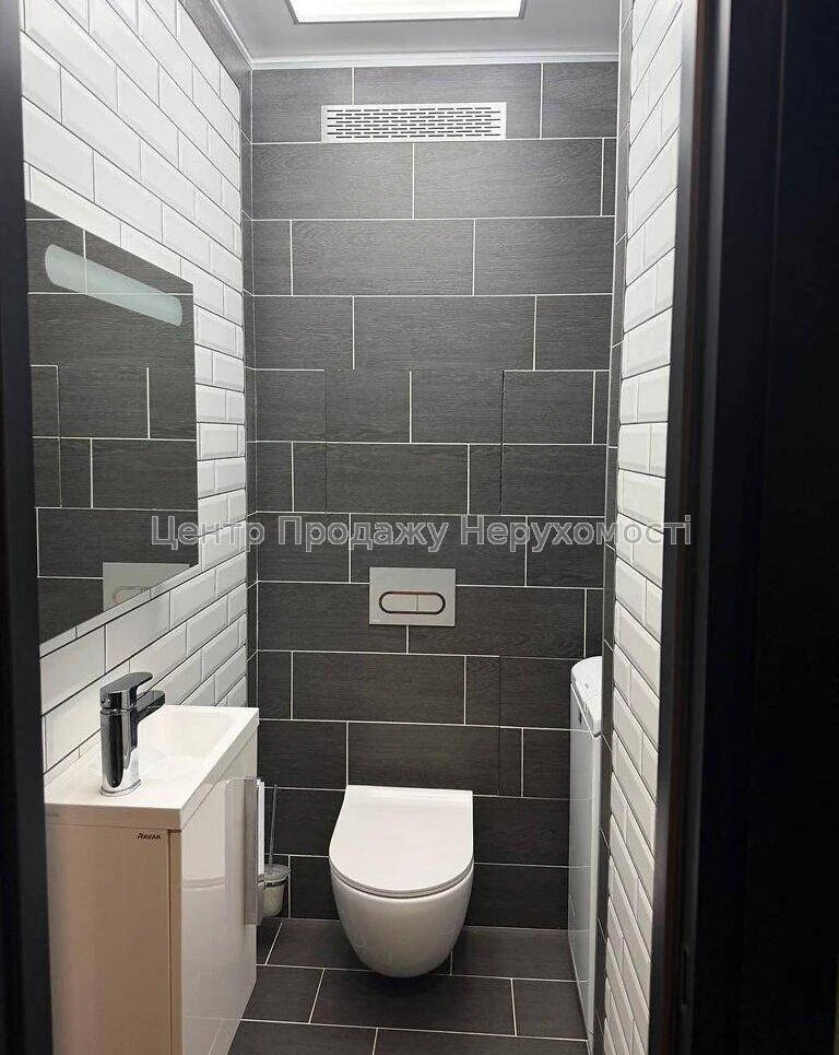 Продаж 2-кімн. квартири, 18/22 поверх, 65.10 м² в Києві.