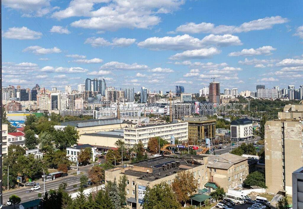 Продаж 2-кімн. квартири, 12/25 пов, 64. 9 м², ЖК West House,