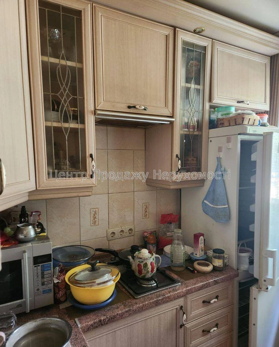 Sale of 1-bedroom apartment 28.5 m², Kyiv, 1st floor of 5 – excellent