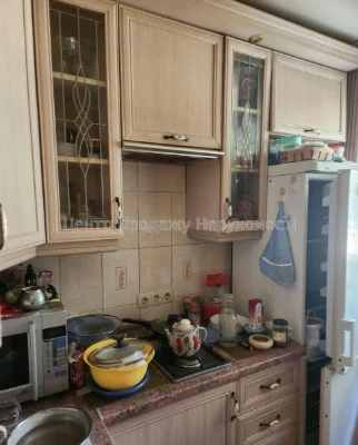 Sale of 1-bedroom apartment 28.5 m², Kyiv, 1st floor of 5 – excellent