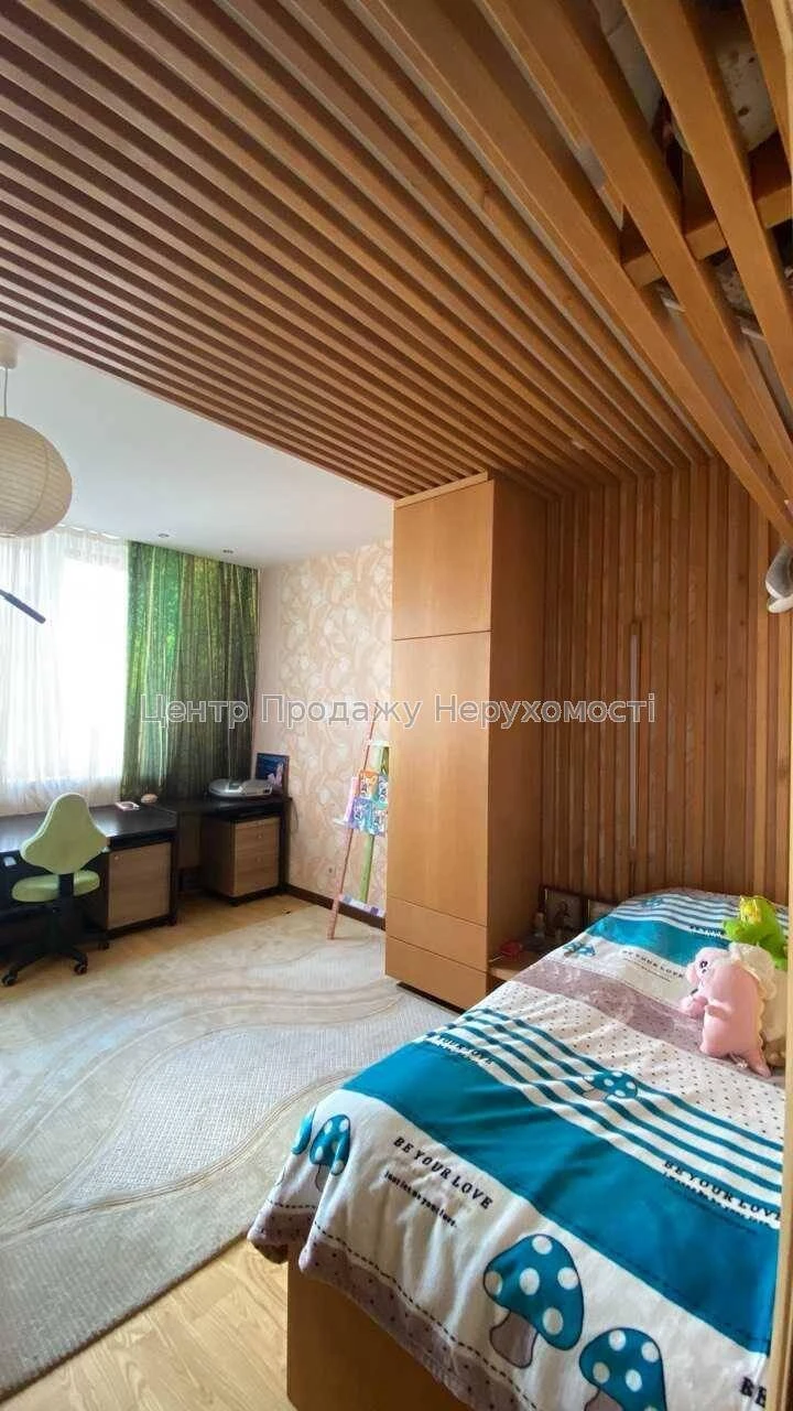 Sale of a 3-room apartment 110 m², 9th/17th floor, Kyiv. Excellent