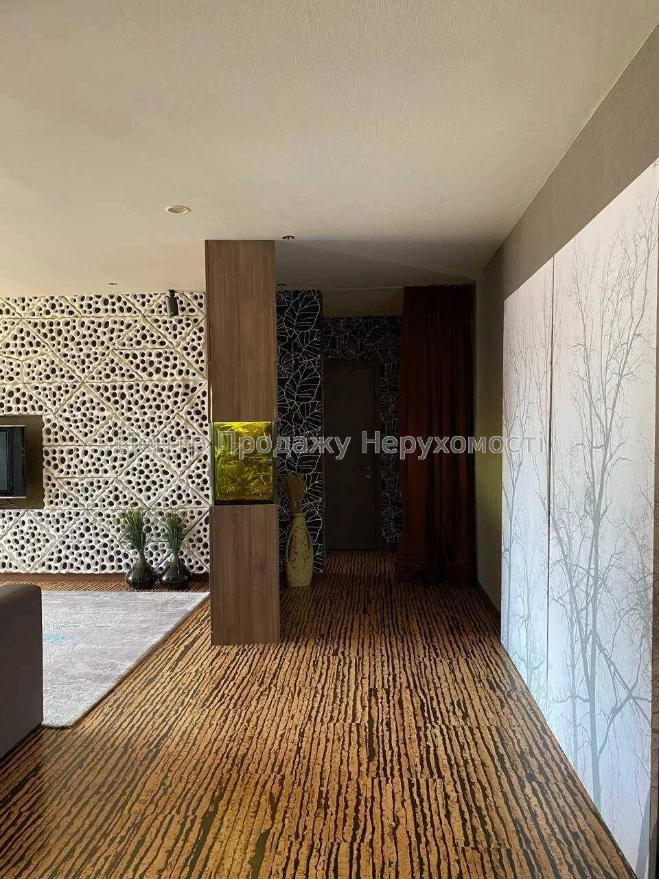 Sale of a 3-room apartment 110 m², 9th/17th floor, Kyiv. Excellent