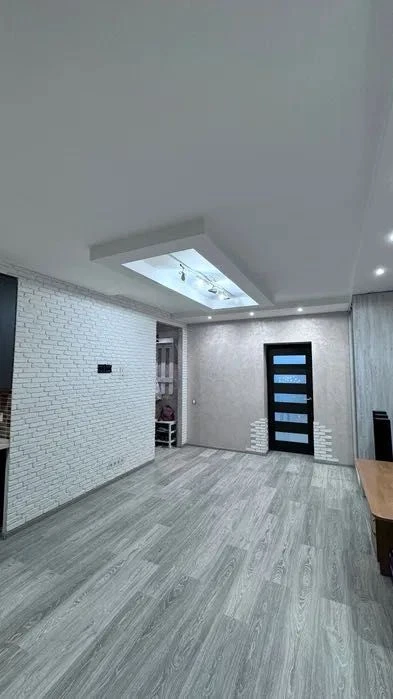For sale, two-room apartment, Prydneprovsk