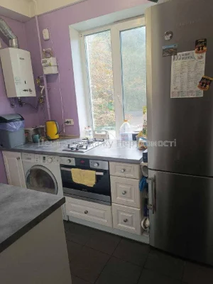 Продаж 2-кімн. квартири 45 м² у Києві, 2/5 поверху