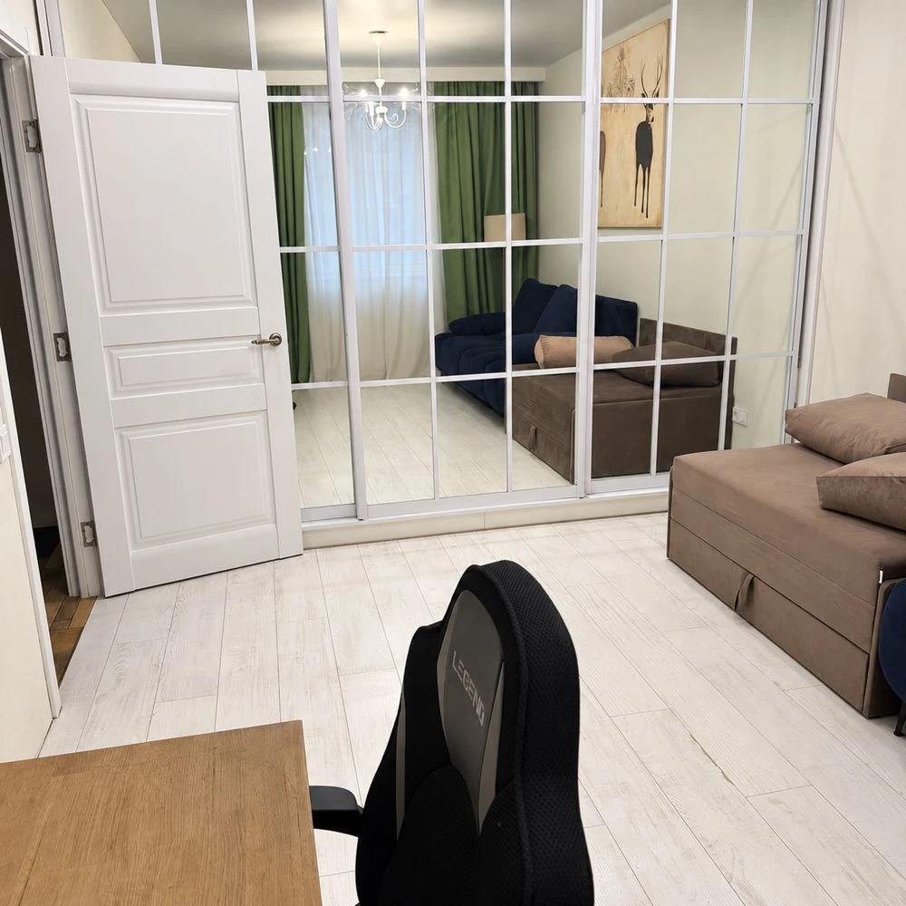 One-bedroom apartment 41 sq m, Levitan Street | Programs - storage room included
