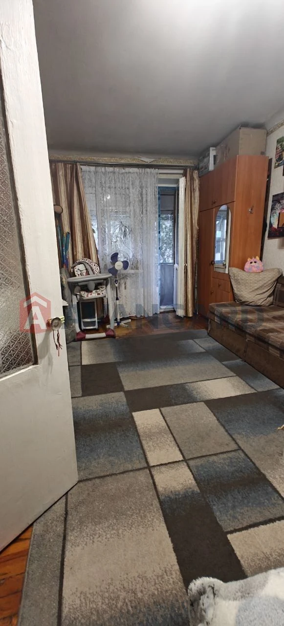 Продам 1-комнатную квартиру, маленький рынок